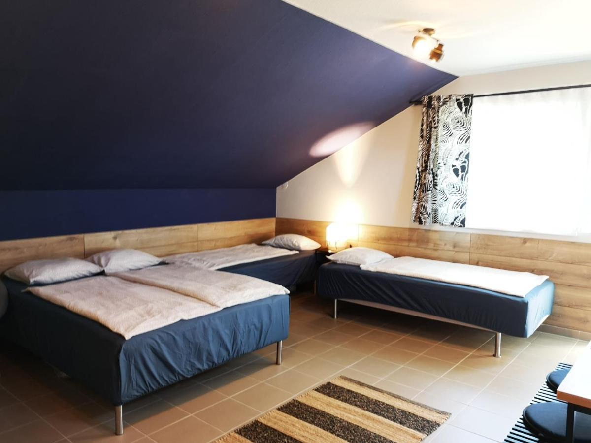 Gyoengyszem Vendeghaz Hotel Егер Екстериор снимка