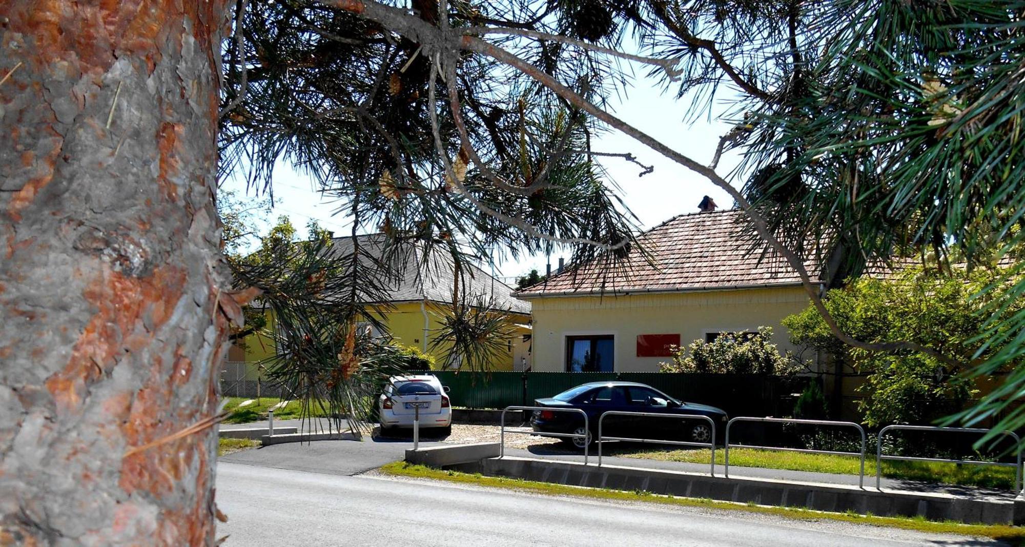 Gyoengyszem Vendeghaz Hotel Егер Екстериор снимка