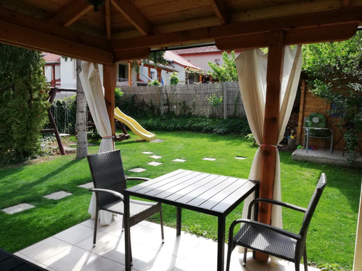 Gyoengyszem Vendeghaz Hotel Егер Екстериор снимка