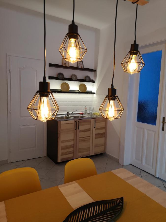 Gyoengyszem Vendeghaz Hotel Егер Екстериор снимка